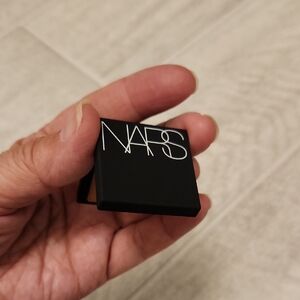 🐻 NARS Compact Blush in Matte Black Case